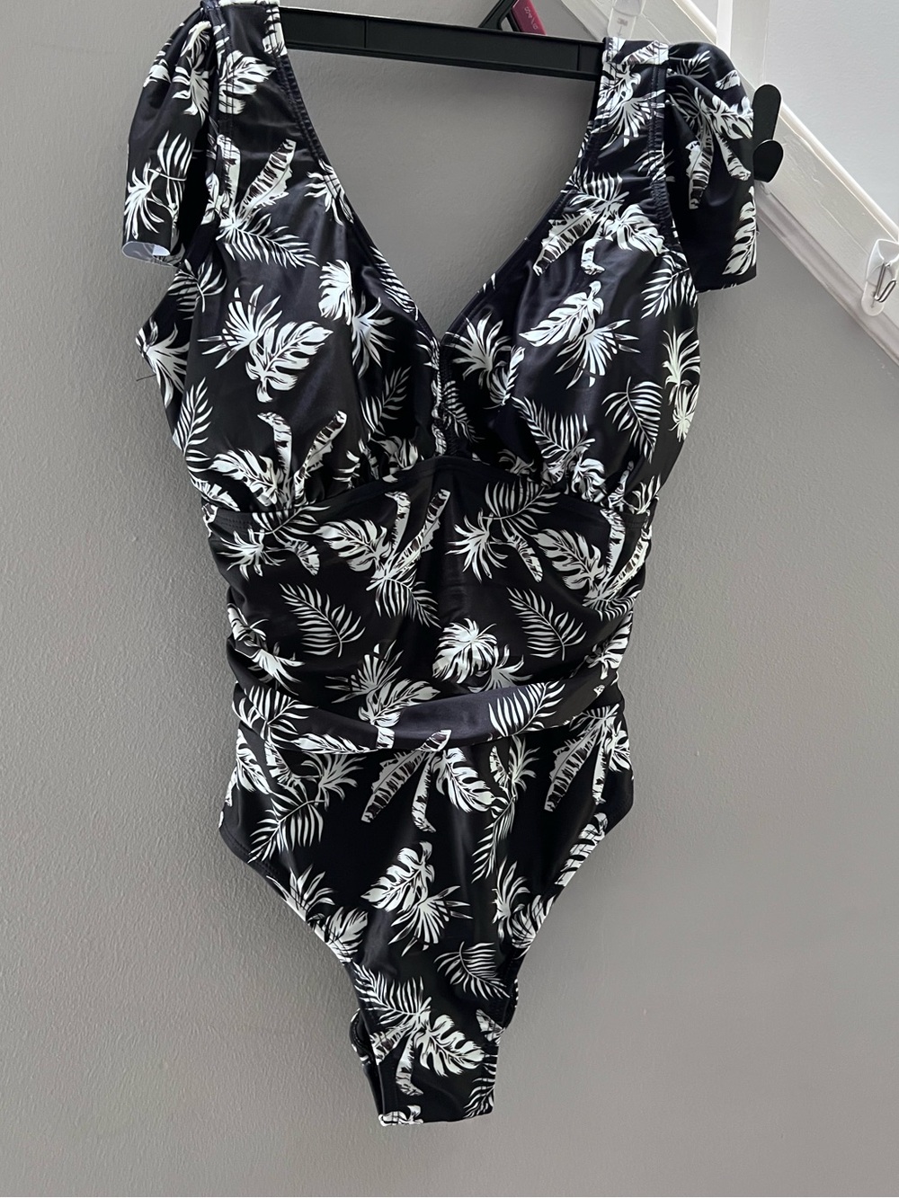 0016: Classic Black & White Tropical One-Piece Swimsuit Size S